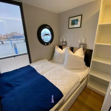 Botel Hausboot Fjord Vela Mit Biosauna In