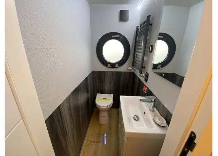 Hausboot Fjord Vela Mit Biosauna In Botel